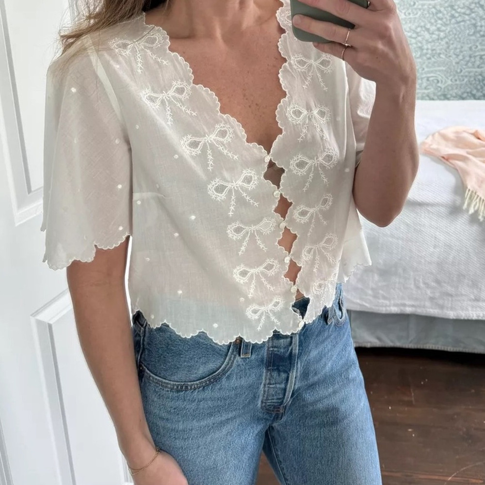 Doen Kacy Embroidered Bow Ribbon Scalloped V Neck Cotton Blouse Top Salt - Picture 4 of 14